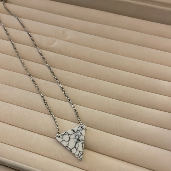 Silver triangle necklace - Picture 7 of 8